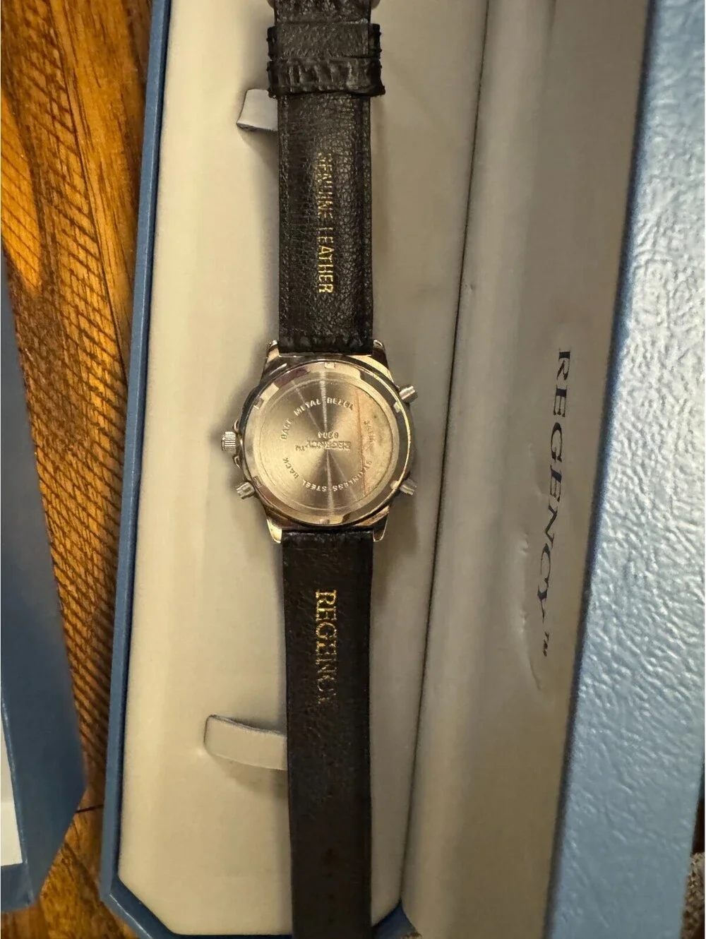 Vintage Regency Men's Watch Black Leather Band needs battery